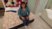 Madre Soltera Paga una Apuesta en un Motel